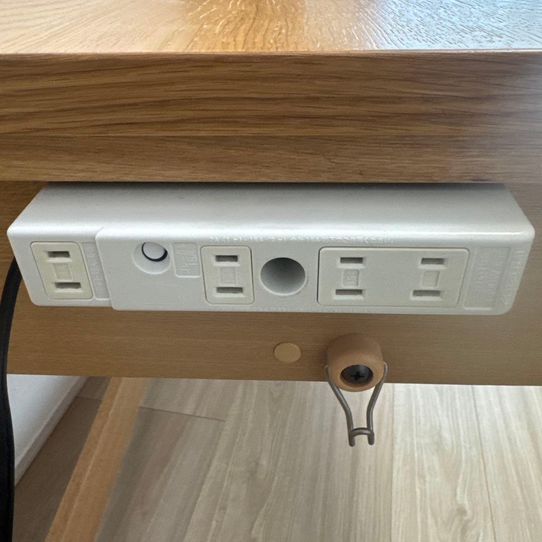 ☆限定値下げ☆ コイズミ ビーノ 学習机　幅120 ライト付き