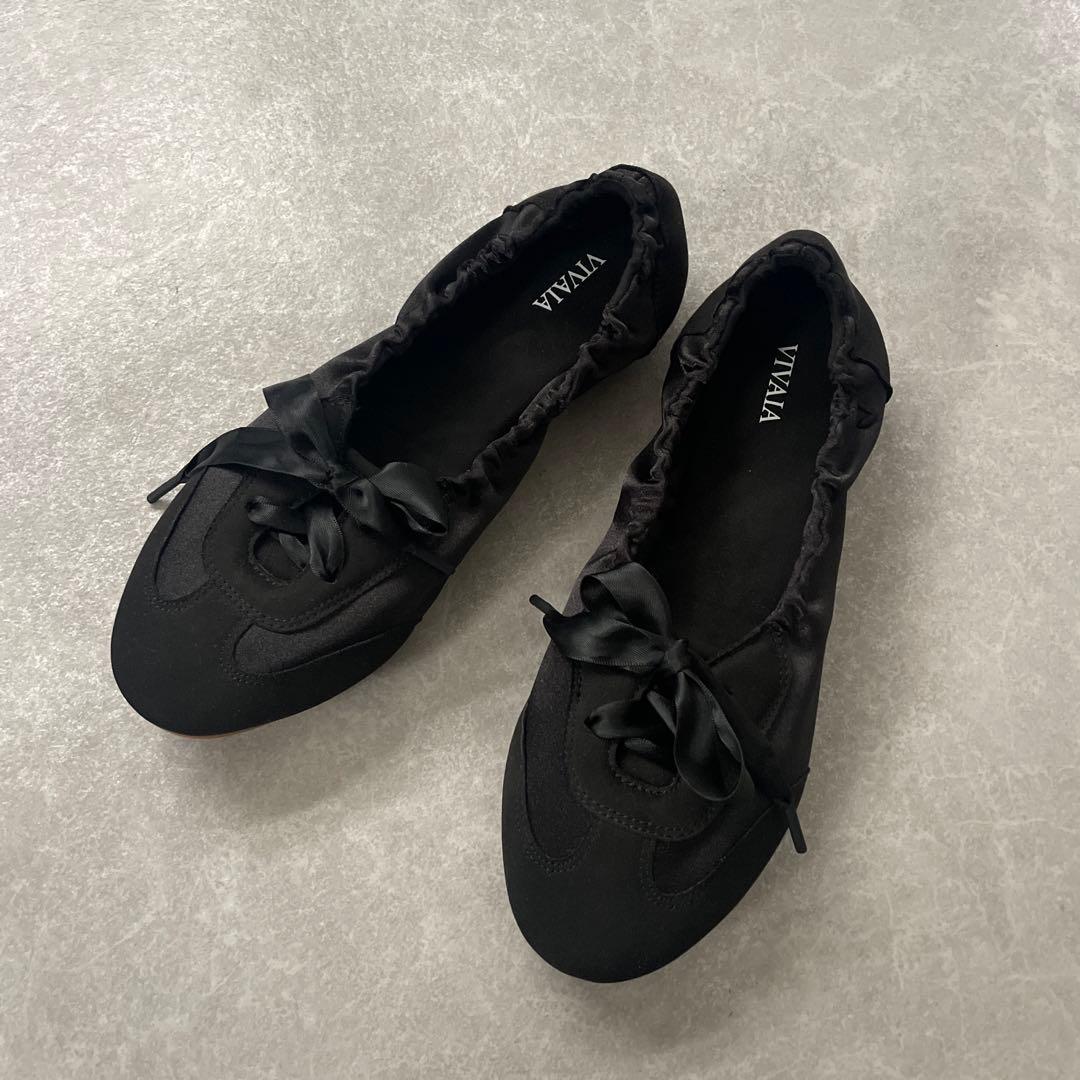 人気　VIVAIA ラウンドトゥ レースアップ スニーカーリーナ