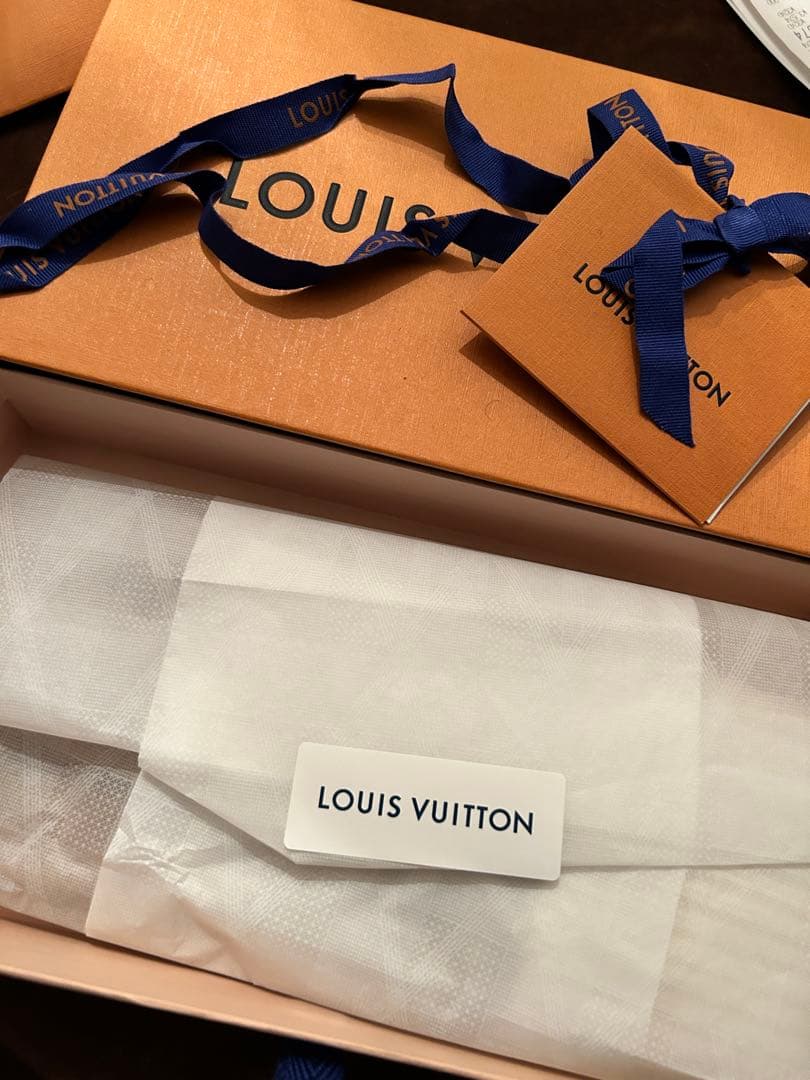 【新品未使用】　メッセージカード　箱付き　ルイヴィトン　手袋