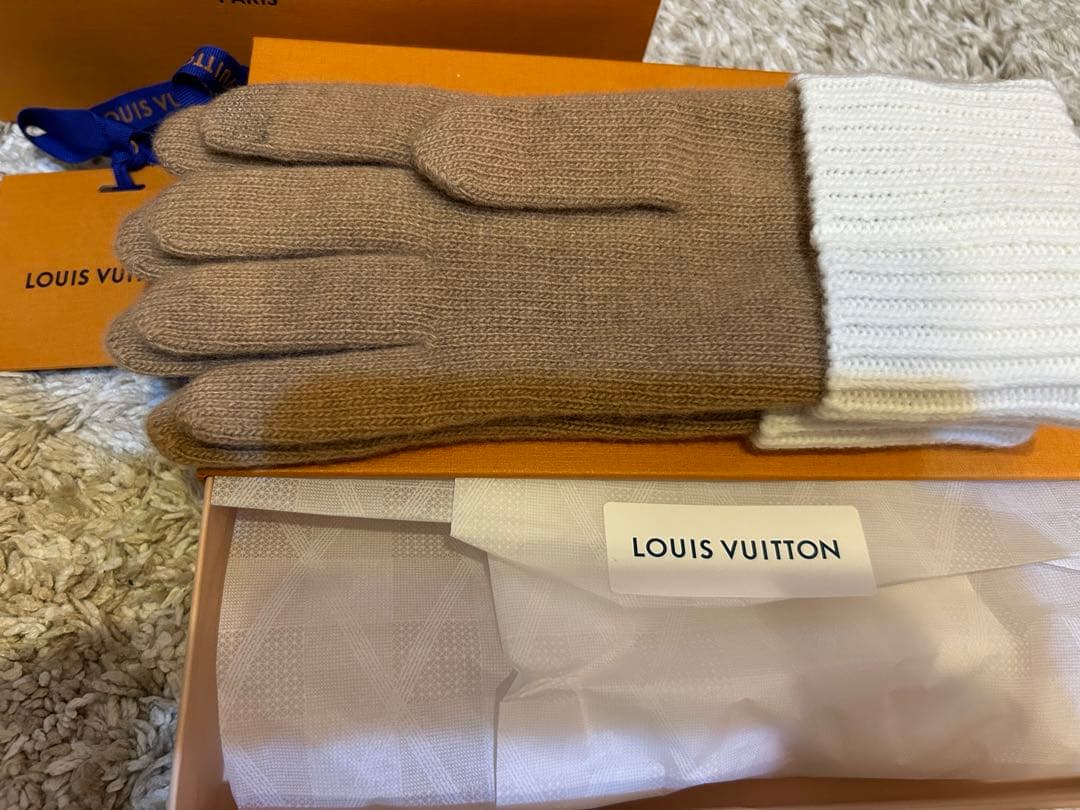 【新品未使用】　メッセージカード　箱付き　ルイヴィトン　手袋