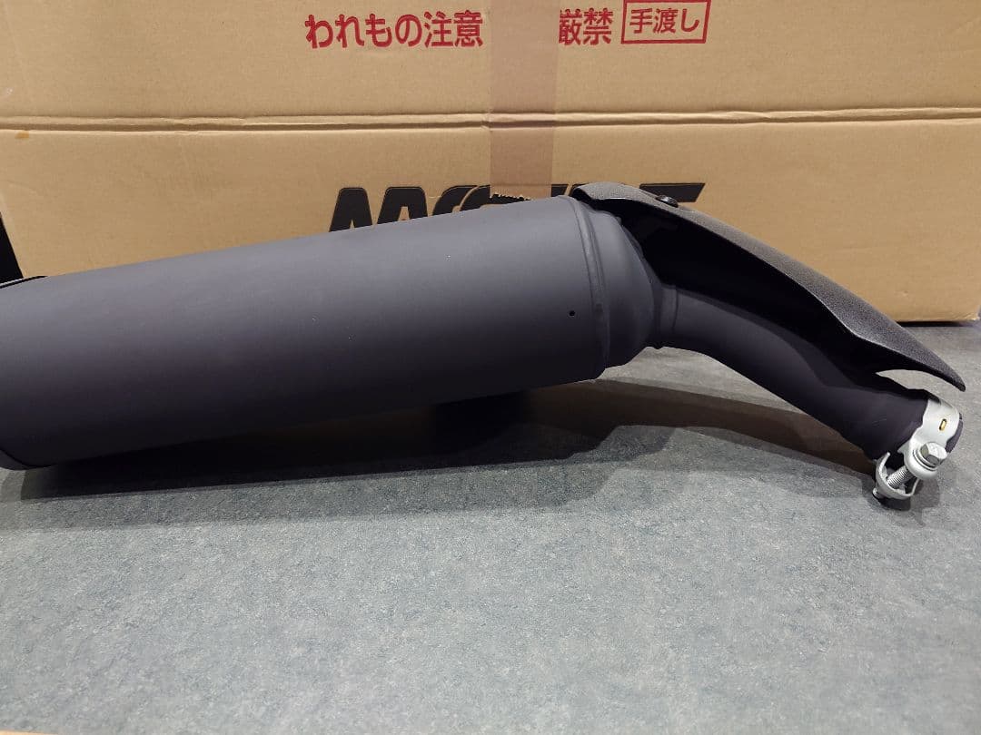 新品　Kawasakiエリミネーター400　最新モデル　純正マフラー