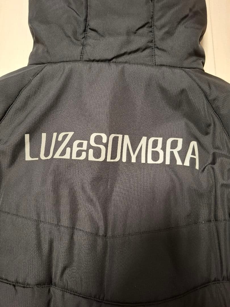 LUZ e SOMBRA フード付きアウター黒色Mサイズ