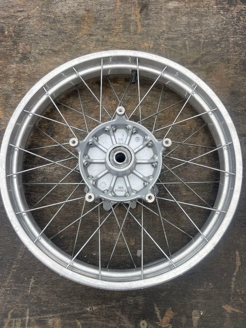 ☆R1100GS☆フロントホイール