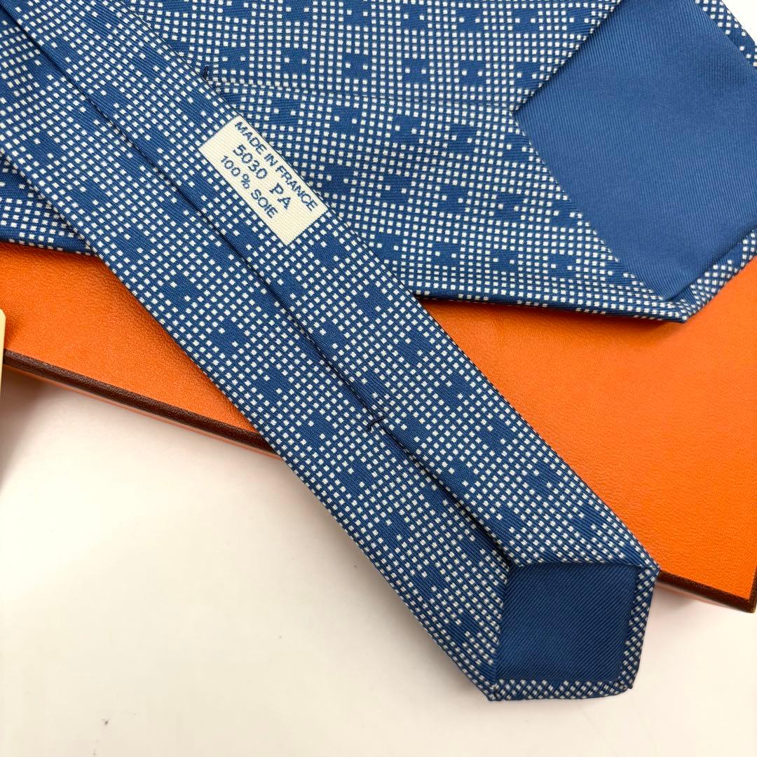 【未使用保管品 タグ付き】エルメス ファソネ ネクタイ H総柄 ハンカチ付 青