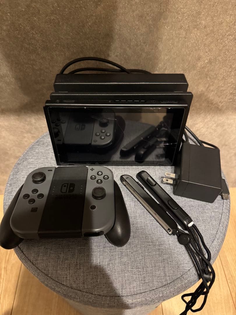 【箱無しJoy-Con片方不具合あり】Nintendo Switch本体