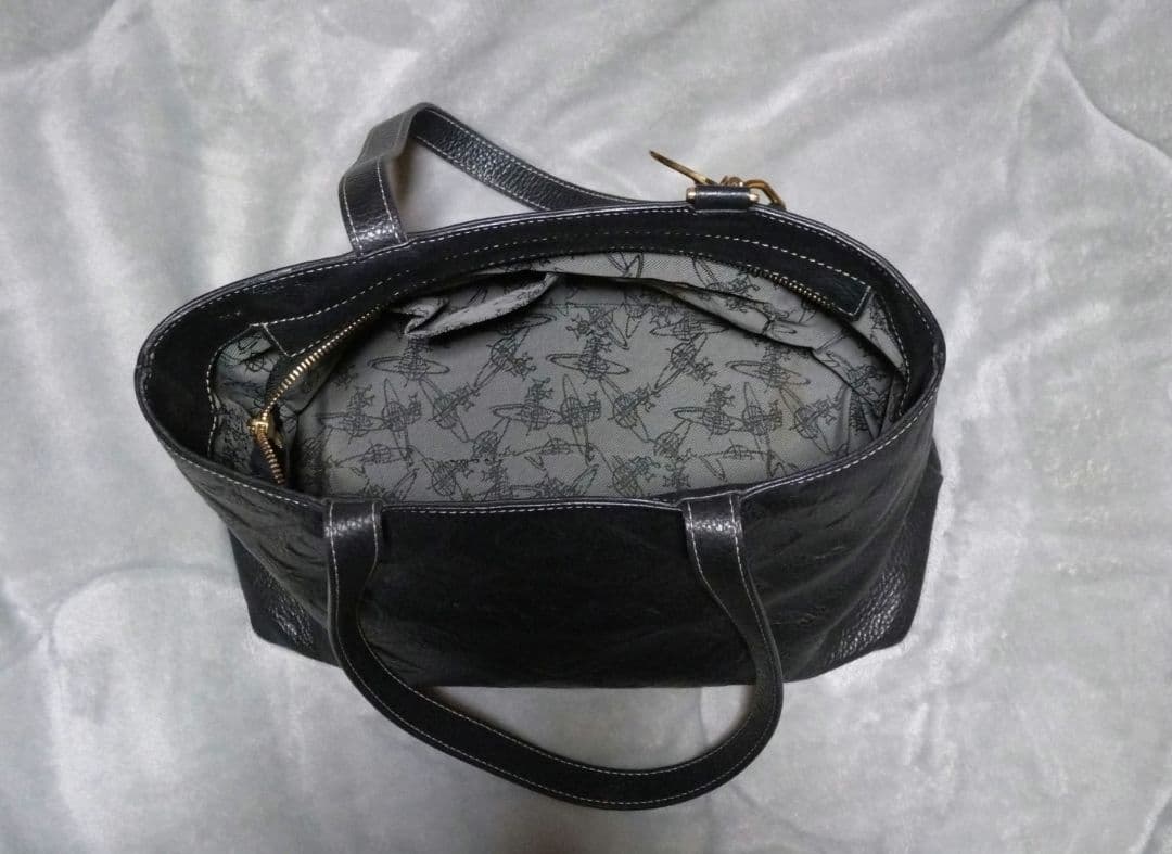 ヴィヴィアン・ウエストウッド　ショルダーバック