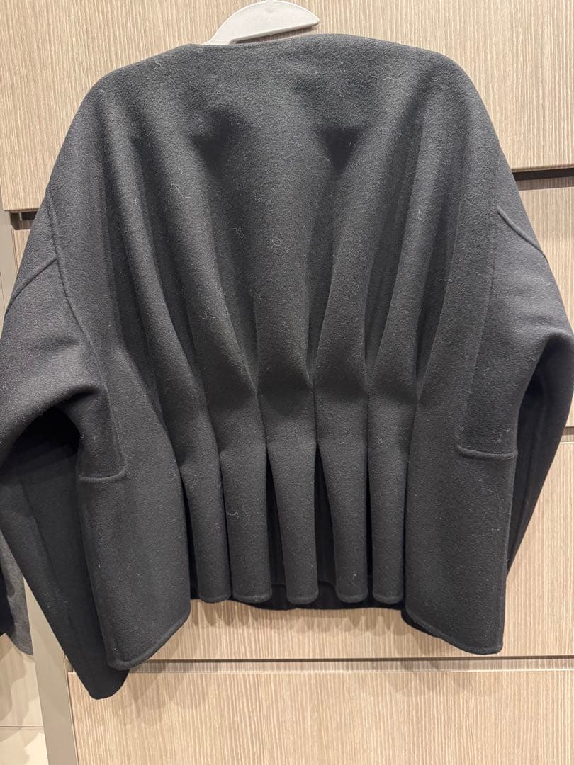 新品タグ付ADOREノーカラージャケットコート　ブラック　38