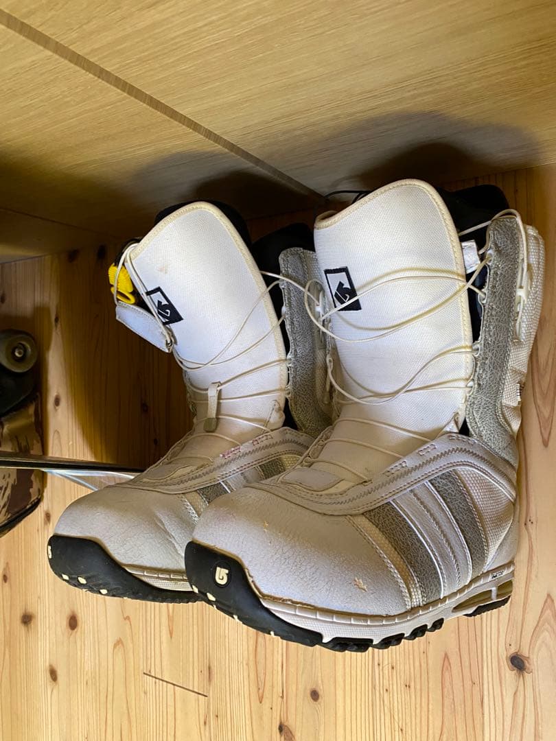 BURTON スノーボードセット (ボード&ビンディング,キャリーバッグ付き)