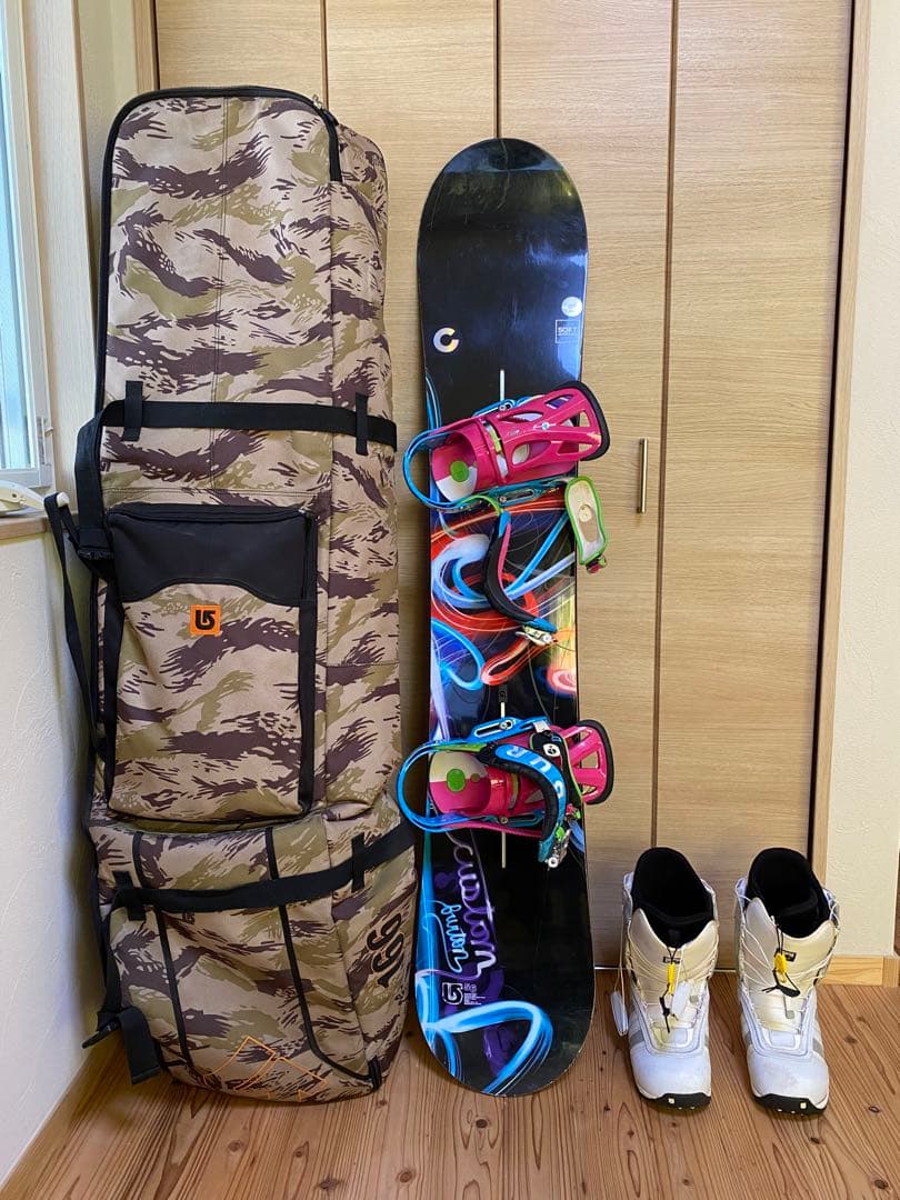 BURTON スノーボードセット (ボード&ビンディング,キャリーバッグ付き)