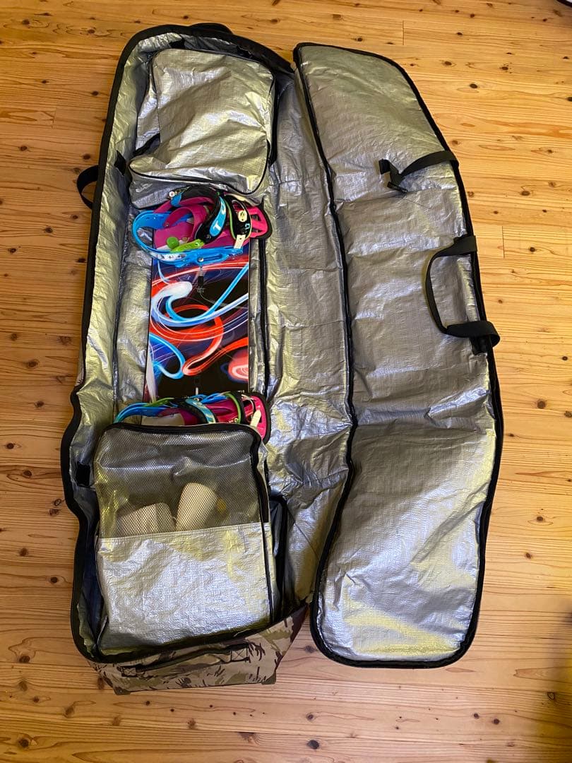 BURTON スノーボードセット (ボード&ビンディング,キャリーバッグ付き)