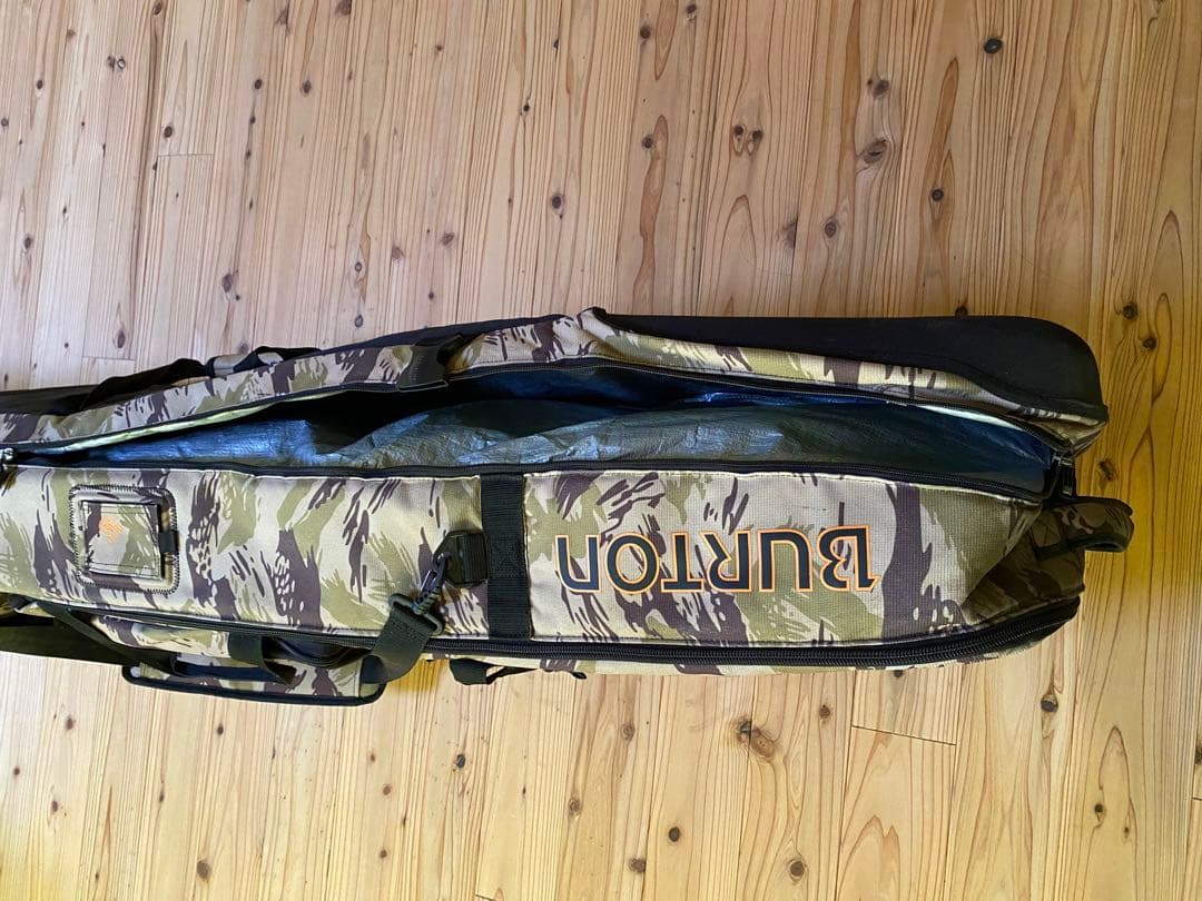 BURTON スノーボードセット (ボード&ビンディング,キャリーバッグ付き)