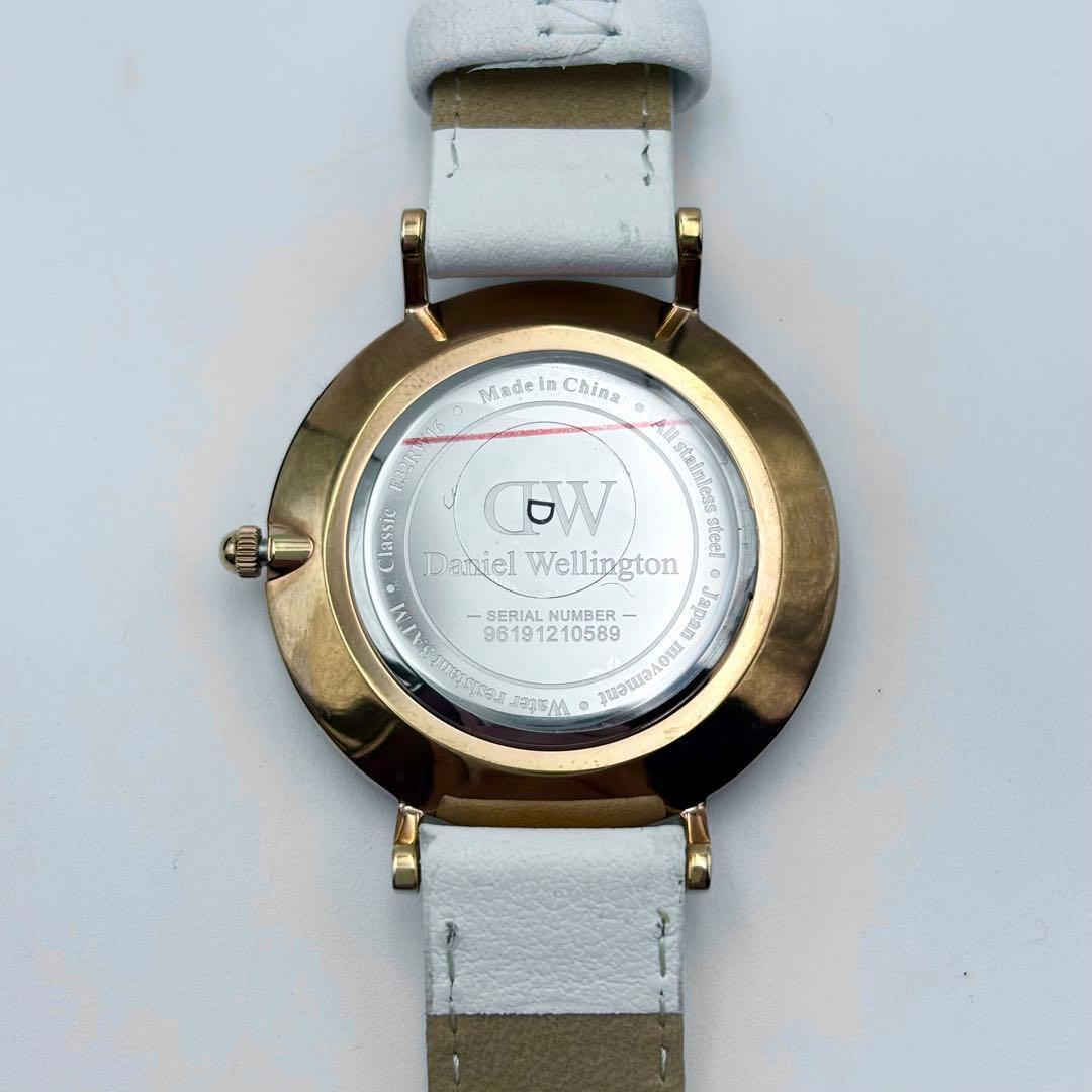 新品未使用 ダニエルウェリントン 腕時計 ホワイト クラシックペティット