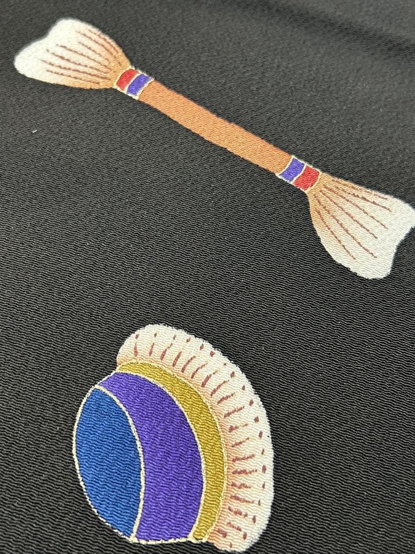 raindrop様御専用　名古屋帯 黒色　縮緬地　化粧道具　花　金彩