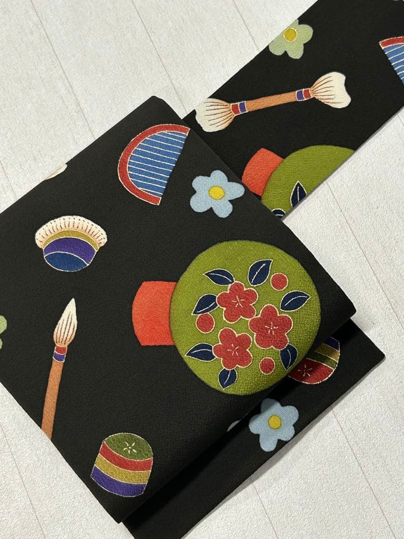 raindrop様御専用　名古屋帯 黒色　縮緬地　化粧道具　花　金彩