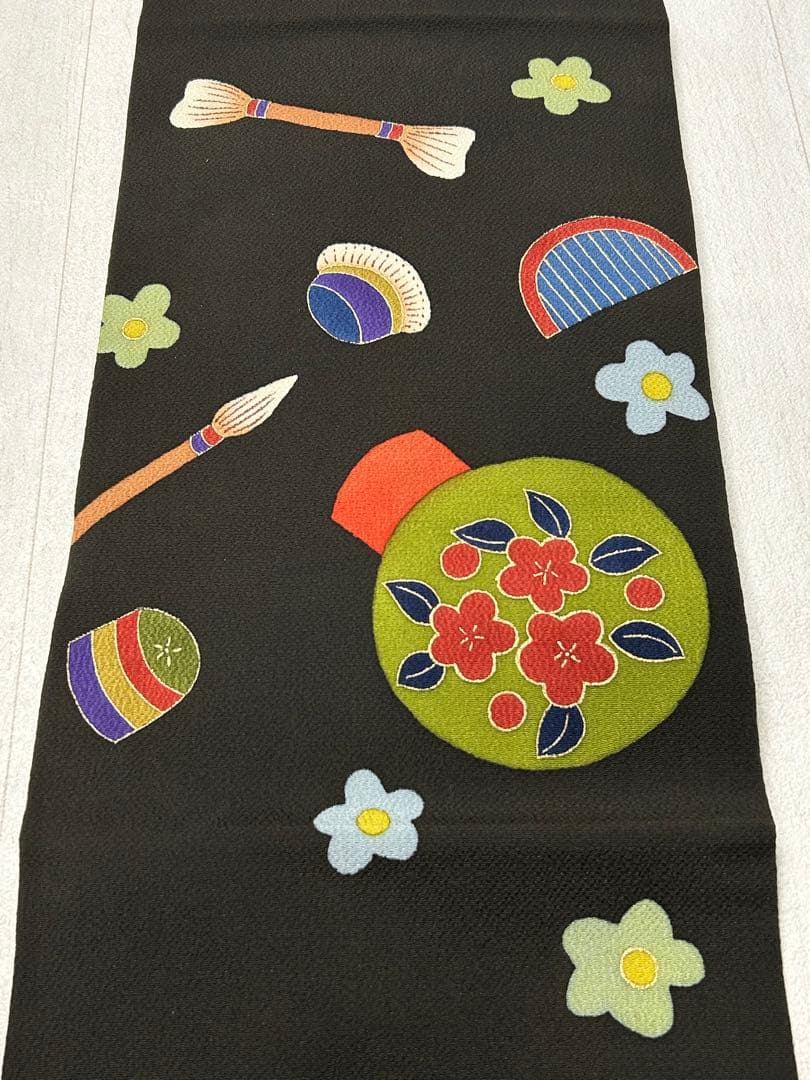 raindrop様御専用　名古屋帯 黒色　縮緬地　化粧道具　花　金彩