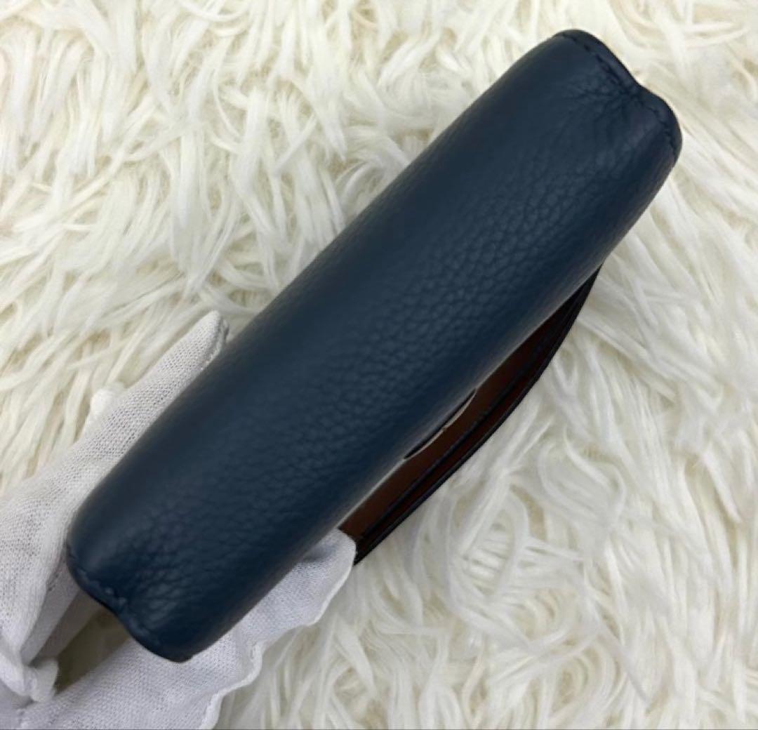 LOEWE ネイビー 二つ折り財布