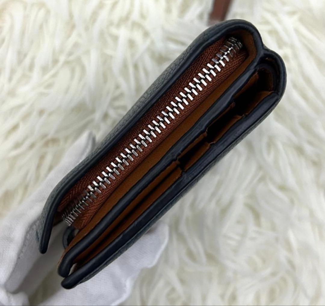 LOEWE ネイビー 二つ折り財布