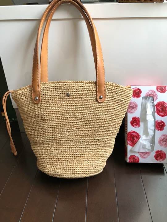 ヘレンカミンスキー バケツ型肩がけバック