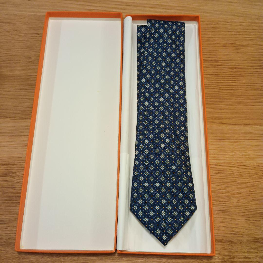 HERMES ネクタイ ネイビー 幾何学模様 箱付き　未使用品