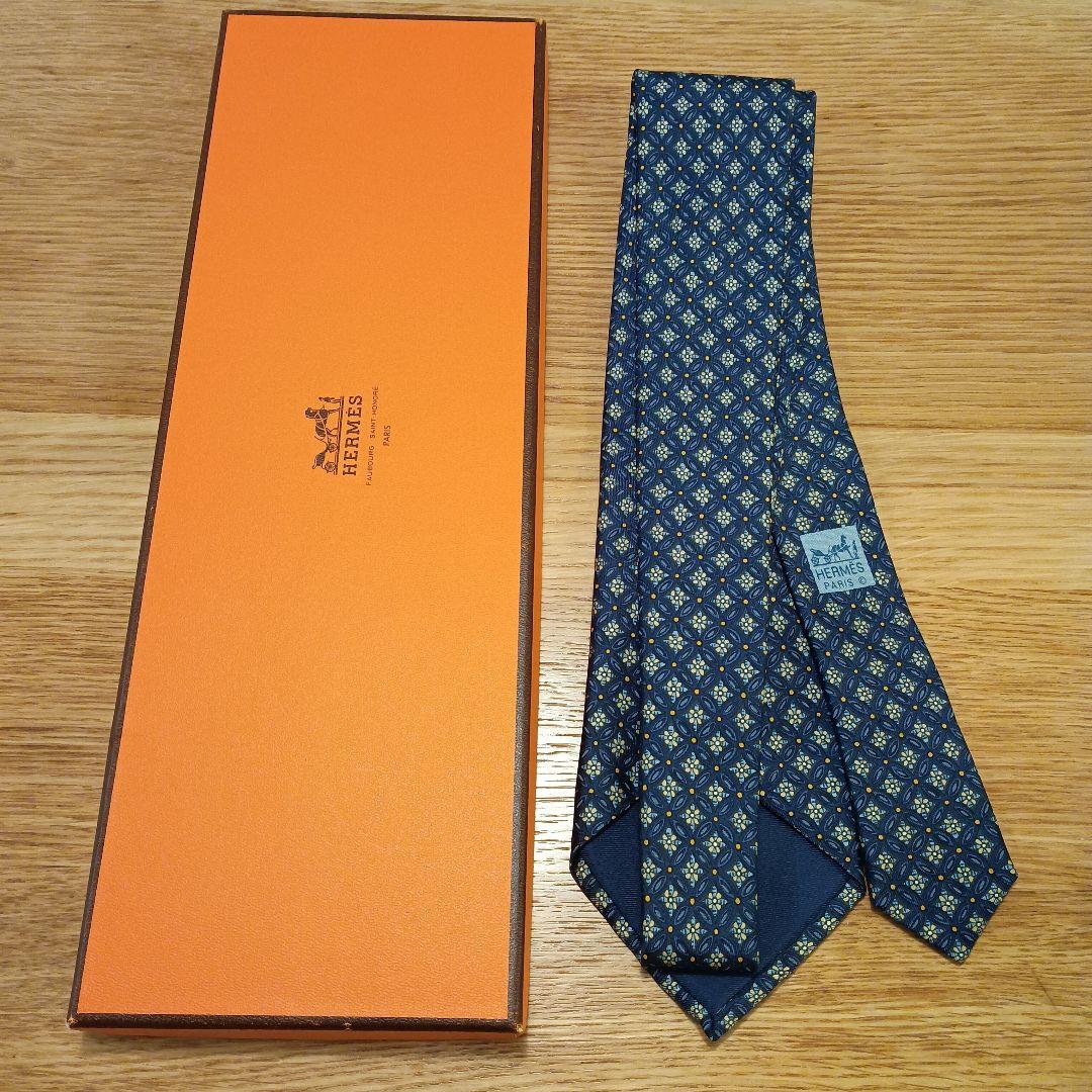 HERMES ネクタイ ネイビー 幾何学模様 箱付き　未使用品