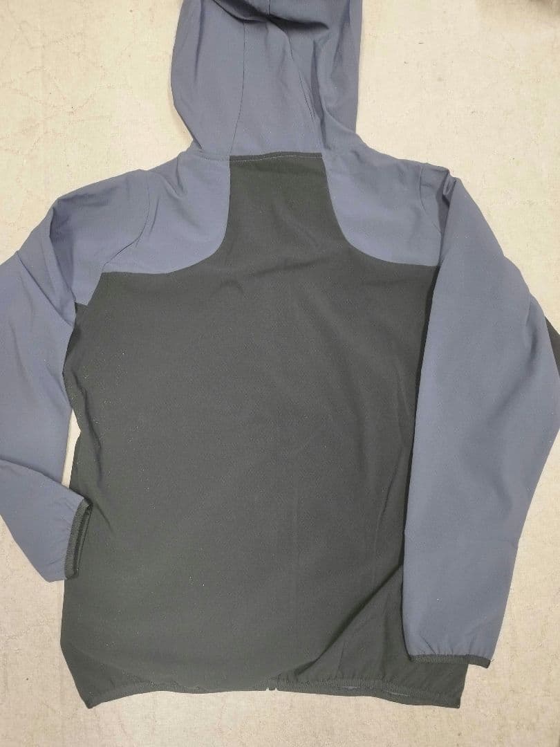 新品タグ付き　ミズノプロ　ウィンドブレーカ　上下L