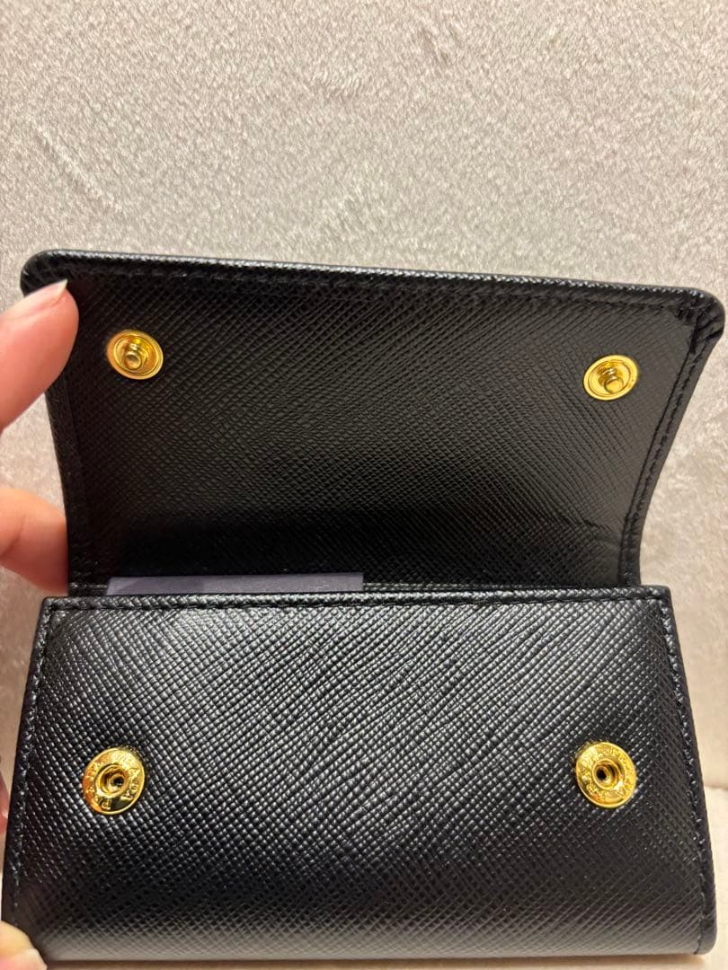 「こゆきち」　新品　PRADAプラダキーケース