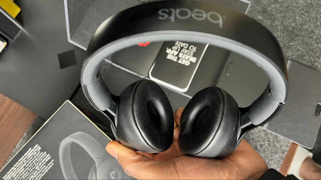 ま*様 ぽ*う様 Beats Solo Pro ワイヤレスヘッドホン