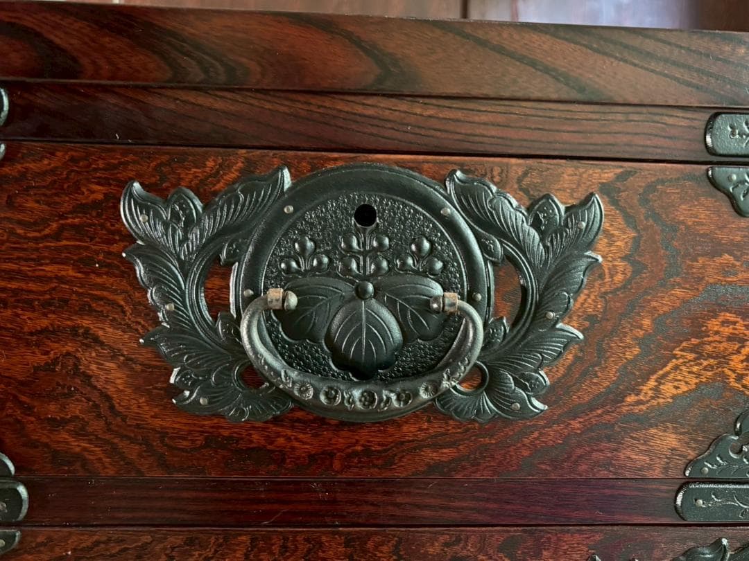 美品　岩谷堂箪笥　桜2号　欅材　漆塗り　和箪笥　古家具　インテリア　収納箪笥