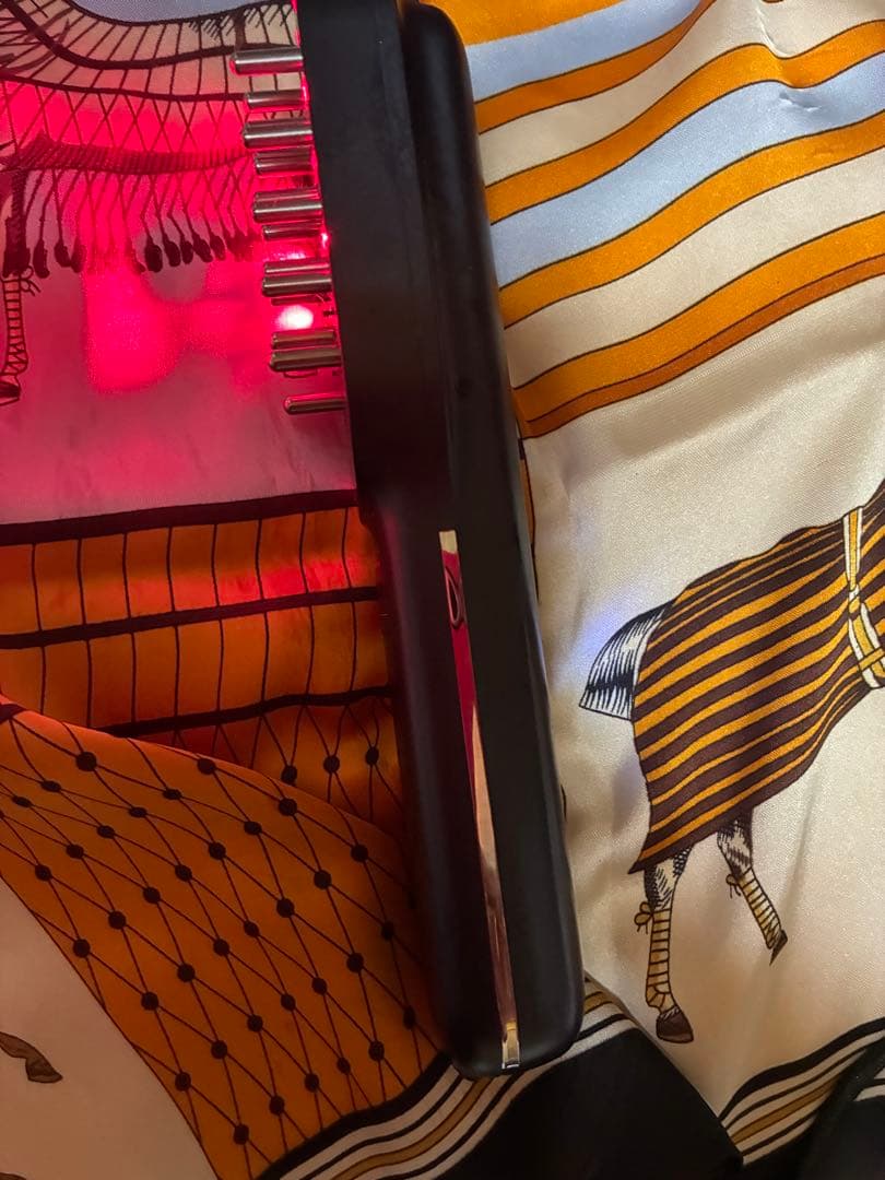 保証有　STELLA BEAUTE レーザー&EMSリフトブラシPRO