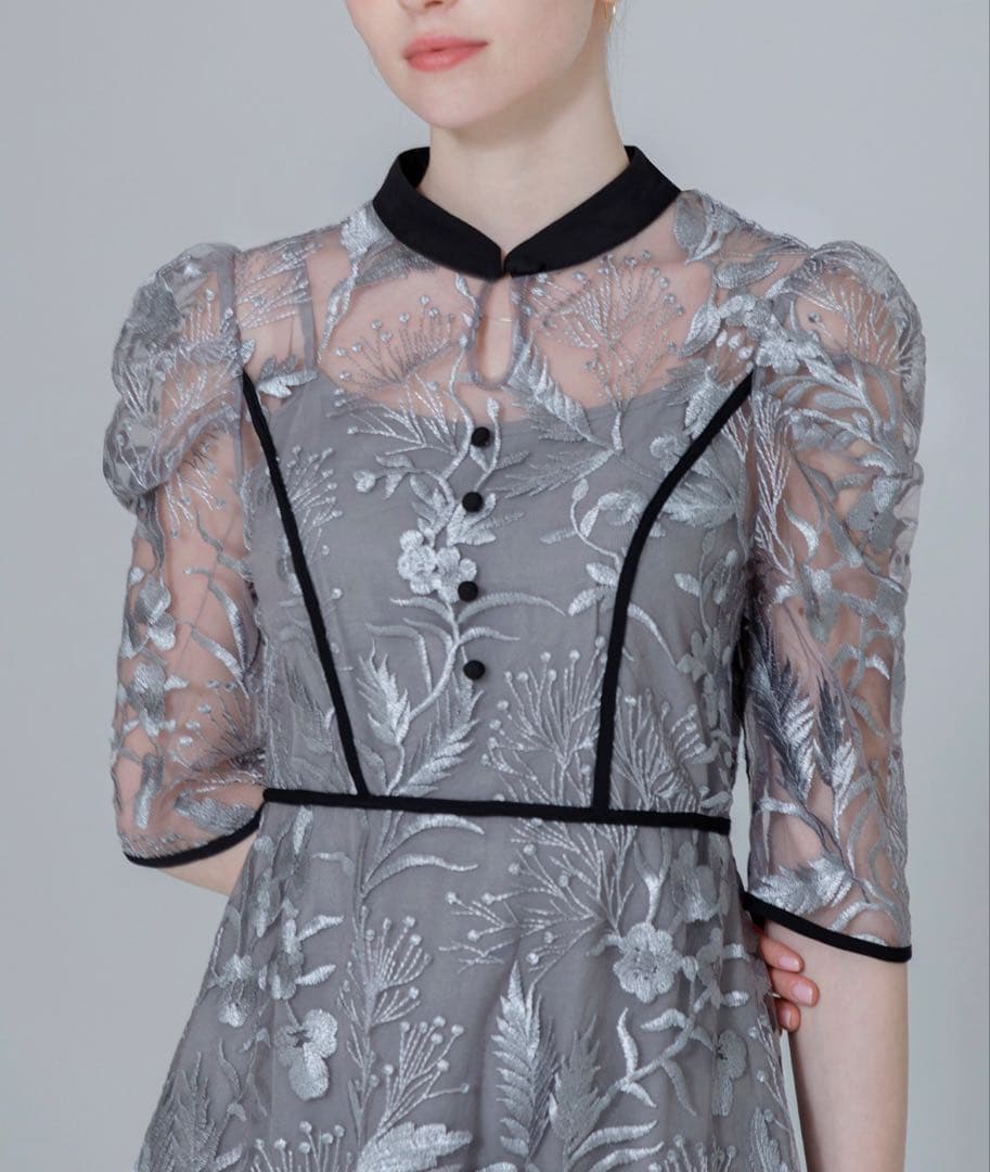 【LEJA】花柄刺繍レースチュールパフスリーブウエストマークワンピース/S