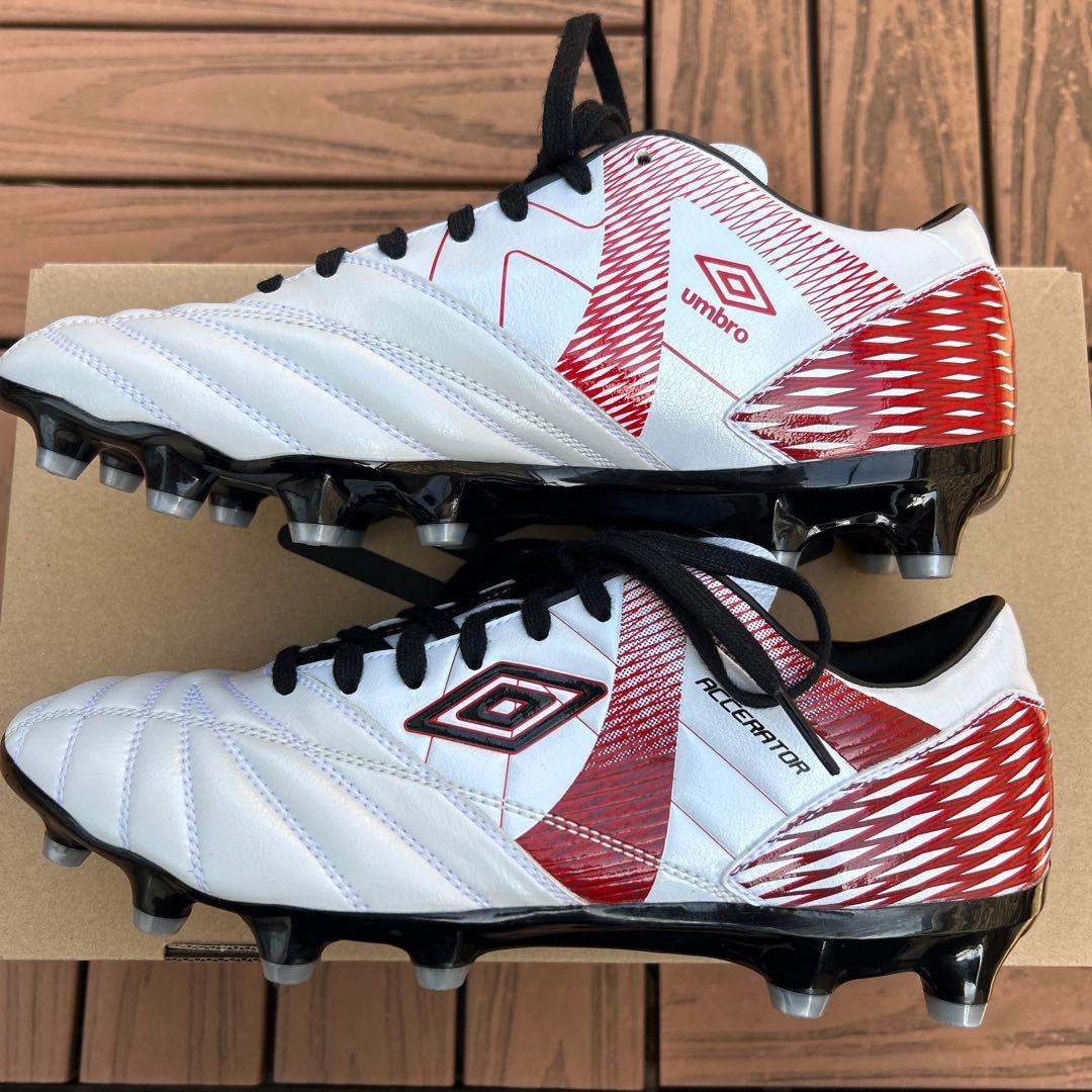 アンブロ　アクセレイター b v３ HG