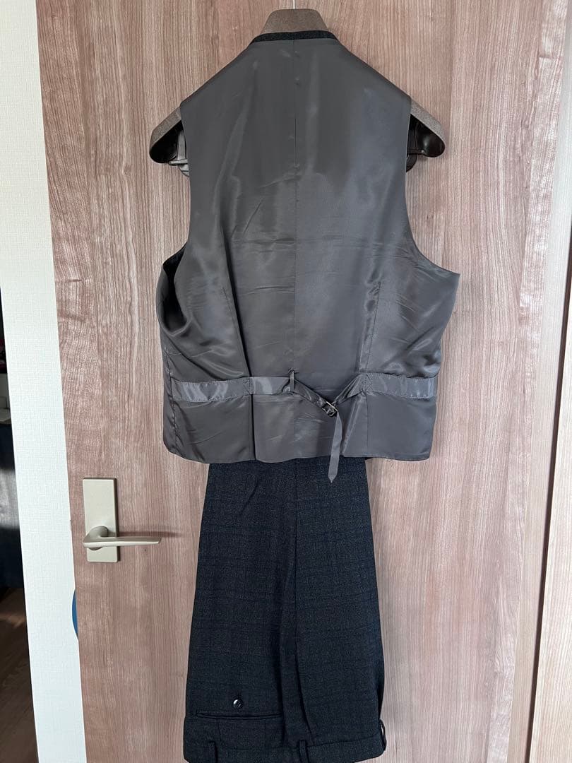 BEAMS Ｆ　スリーピーススーツ　カルロ・バルベラ