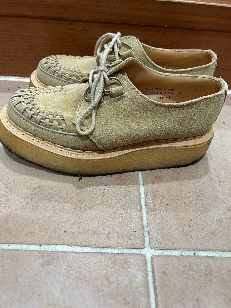 e Cox スエード厚底シューズ 3588