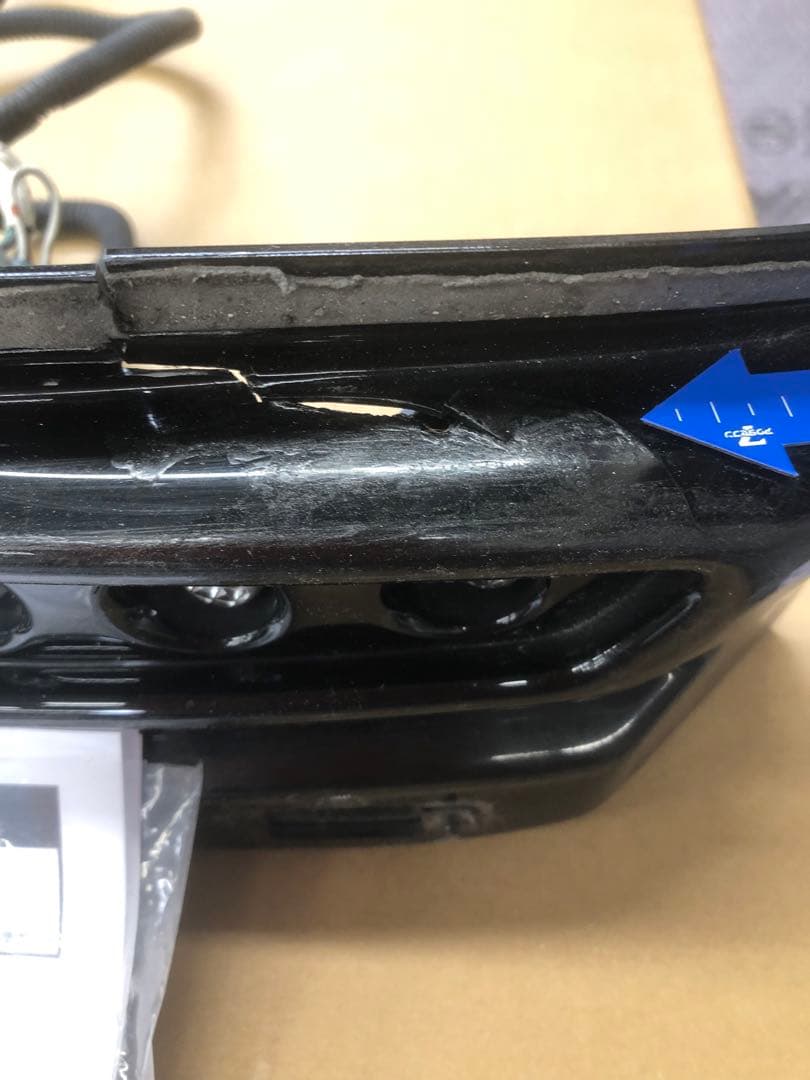 モデリスタ‼️ハイエースFスポイラーデイライト‼️中古セット