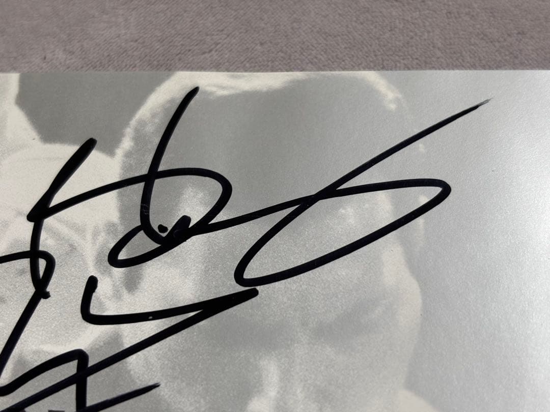 レア　Queen サインCD クイーン　ブライアンメイ　ロジャーテイラー