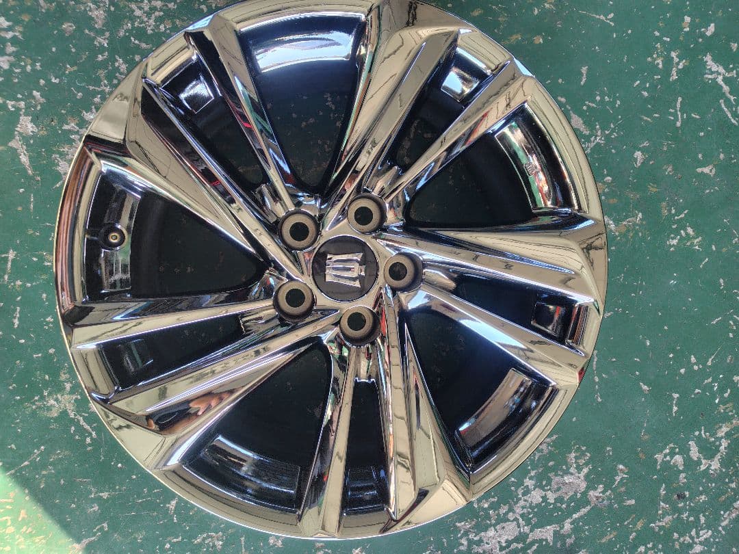 220 クラウン　後期純正18インチ ホイール　1本