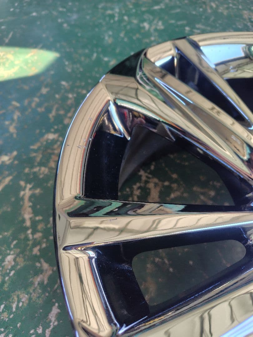 220 クラウン　後期純正18インチ ホイール　1本