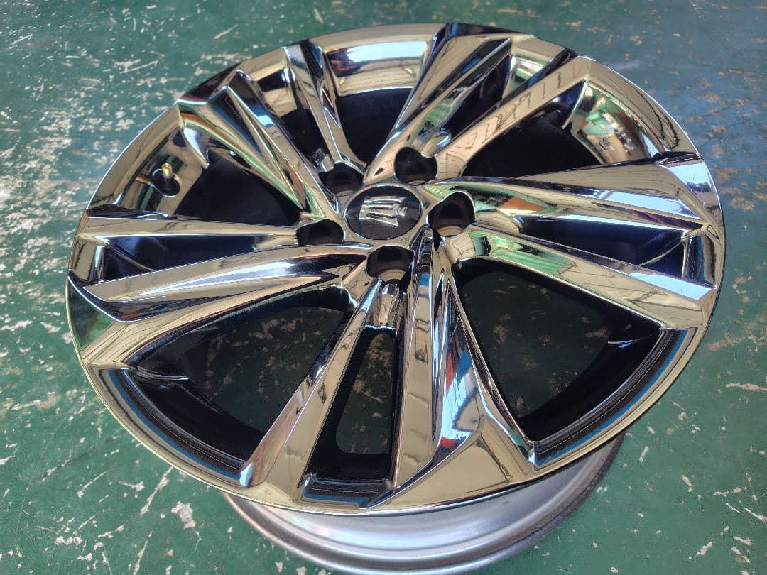 220 クラウン　後期純正18インチ ホイール　1本