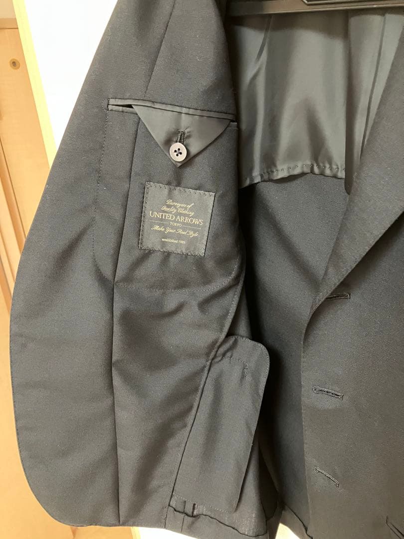 ユナイテッドアローズ　スーツ　ブラック