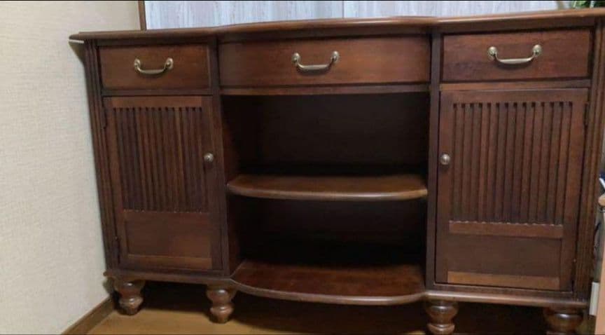 スタンレー社 飾り棚 アンティーク風棚　リビングボード