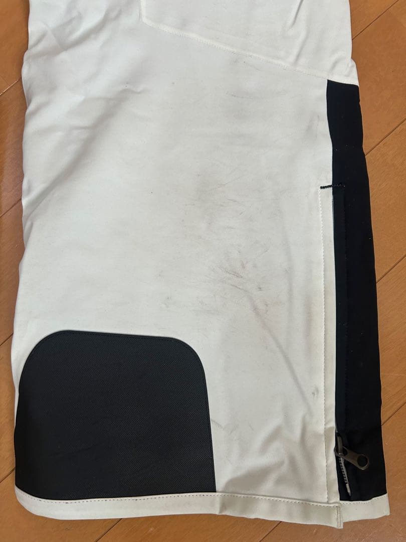 （希少）オンヨネ　スキーウェア 上下M サイズ　ゼブラ柄