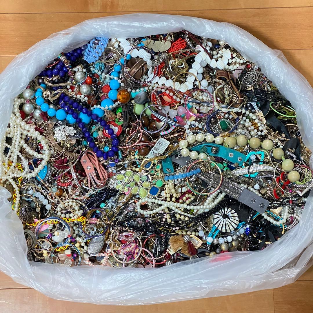 大量まとめ売り　ジャンク　未選別　アクセサリー色々②　約11.6㎏　ネックレス他