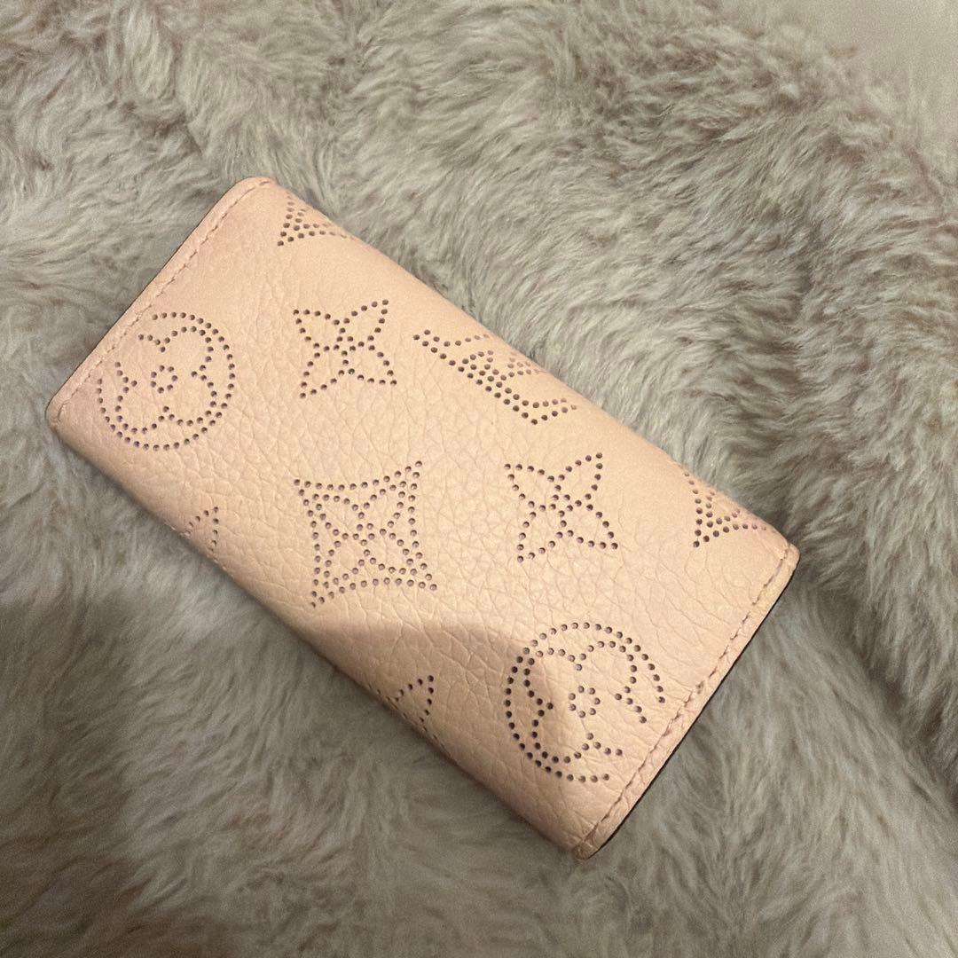 Louis Vuitton ピンクレザーキーケース マヒナ