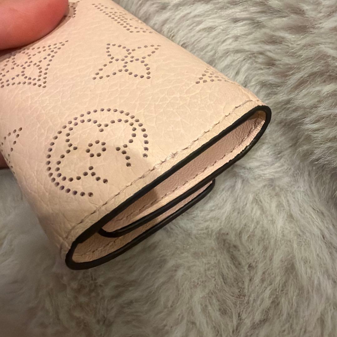 Louis Vuitton ピンクレザーキーケース マヒナ