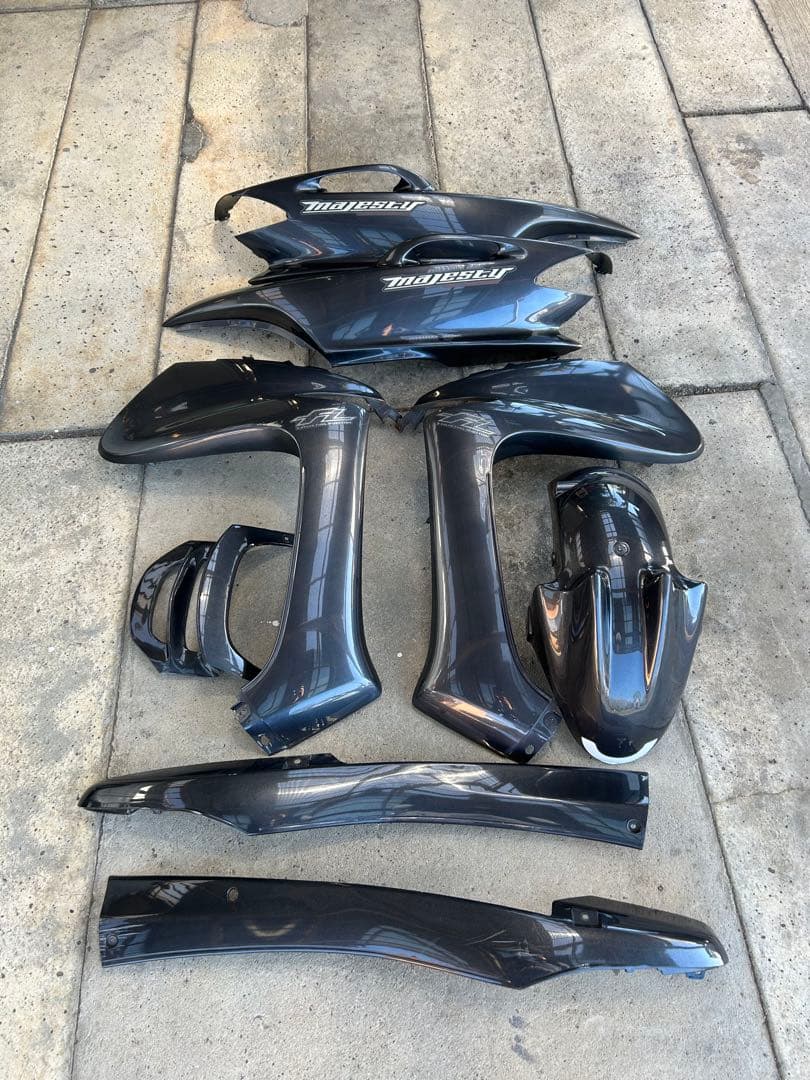 マジェスティ125 FIカウル　カウルセット　外装　マジェ　塗装　5CA