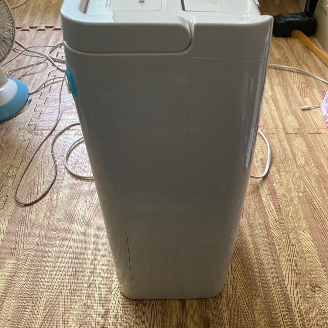 除湿機 DCE-6515 コンプレッサー式　2022年製