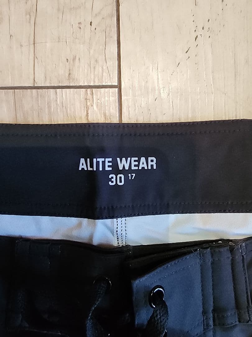 ALITE WEAR サーフパンツフィジーク　コンテストショーツ　30インチ