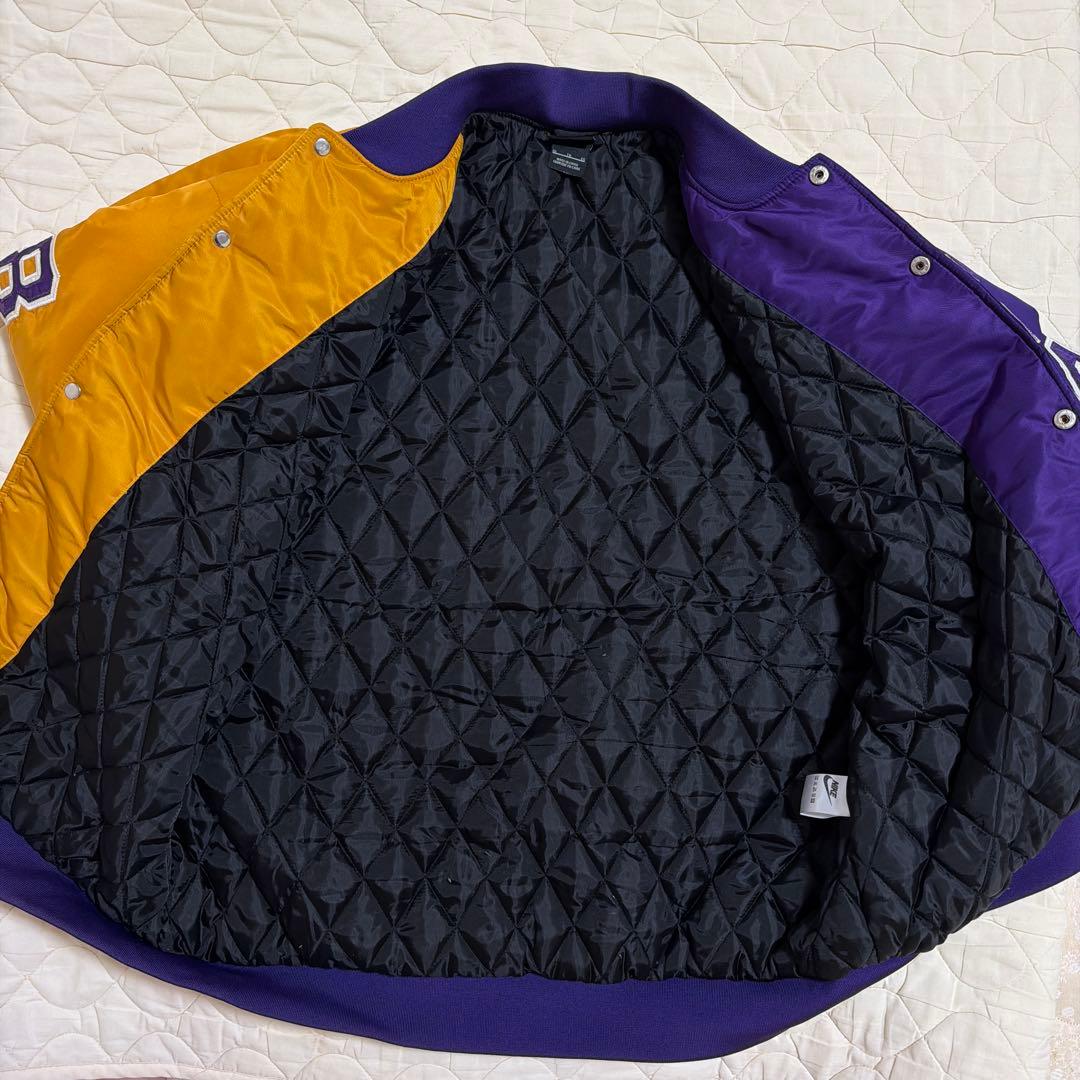 NBA ロサンゼルス・レイカーズ スタジャン ジャケット 背番号24 バイカラー