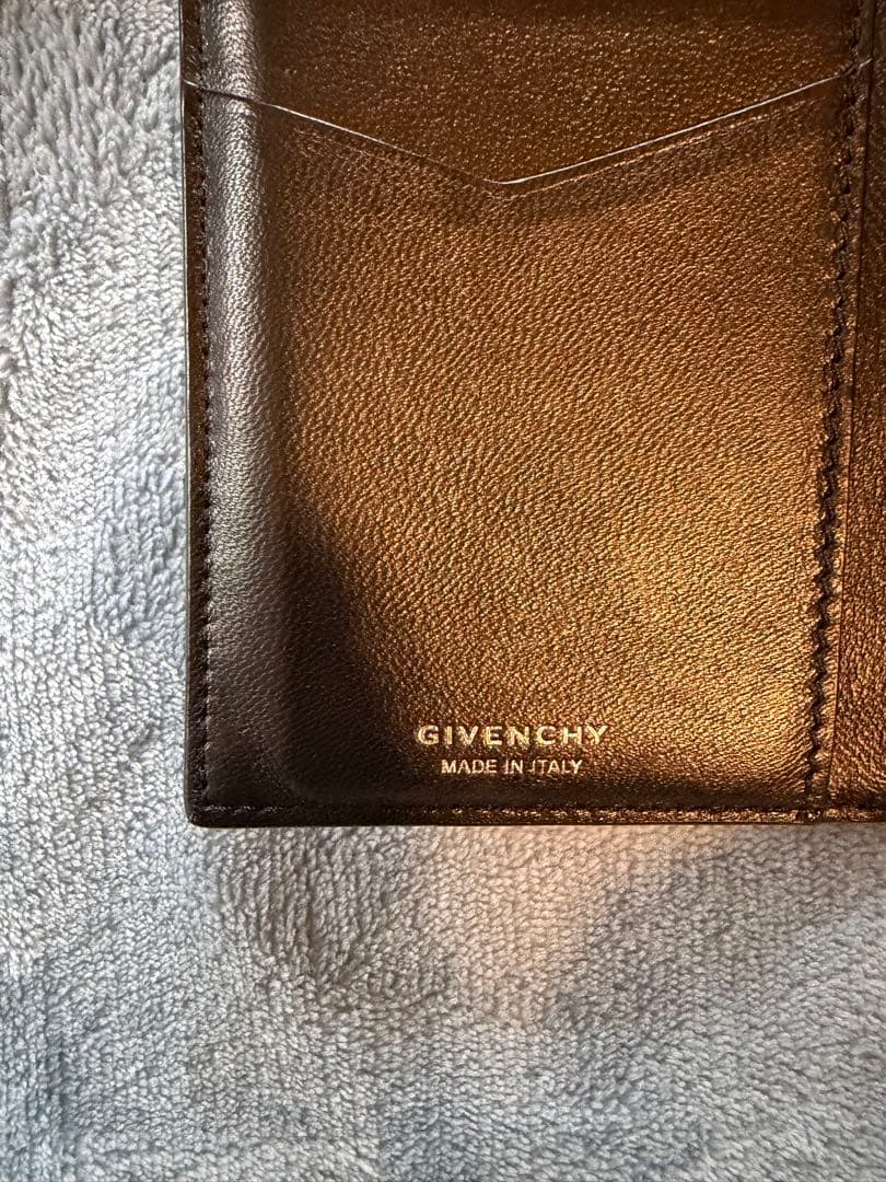 GIVENCHY 財布　二つ折り　メンズ