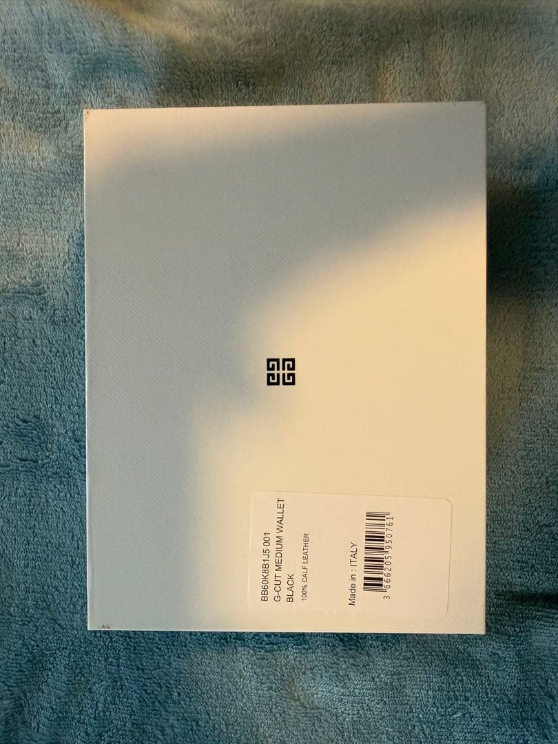 GIVENCHY 財布　二つ折り　メンズ